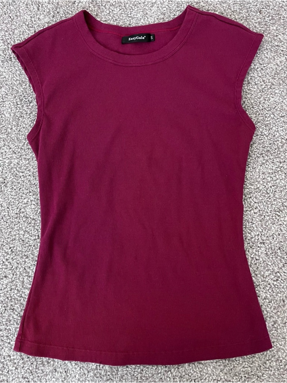 Women's Ribbed Sleeveless Top in Berry Small